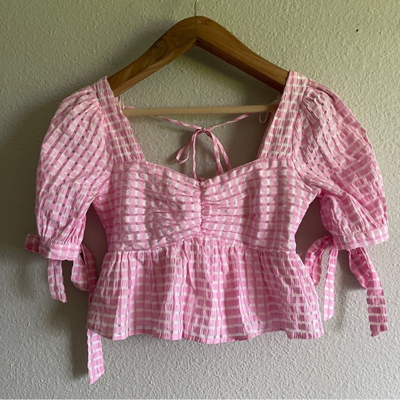 Altar’d State pink puff sleeve blouse - Picture 4 of 9